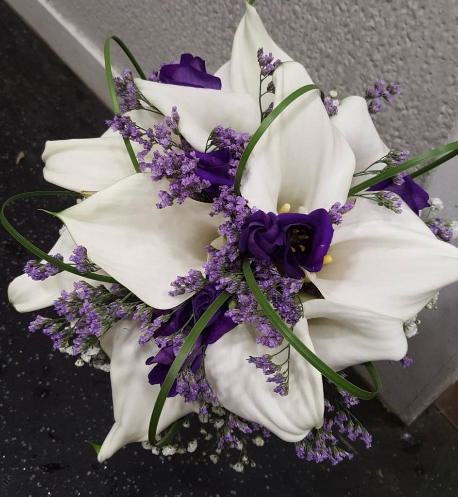 calla lily and lisianthus bouquet
