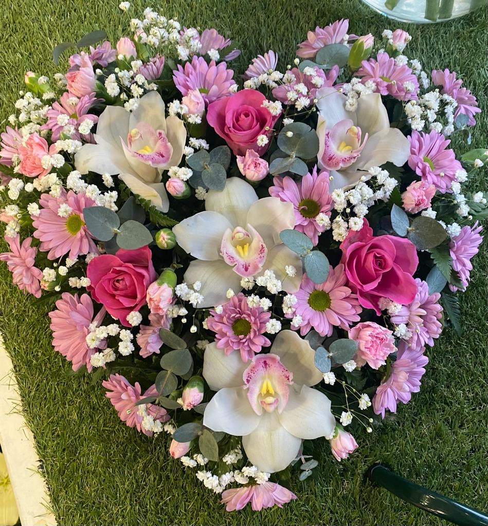 pink rose and white heart